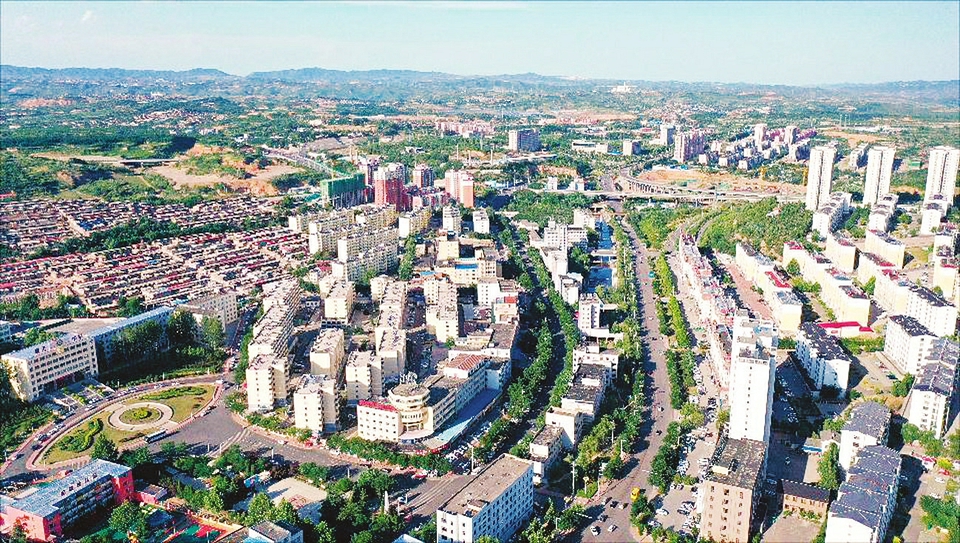 陽泉郊區：青山如黛 幸福如歌