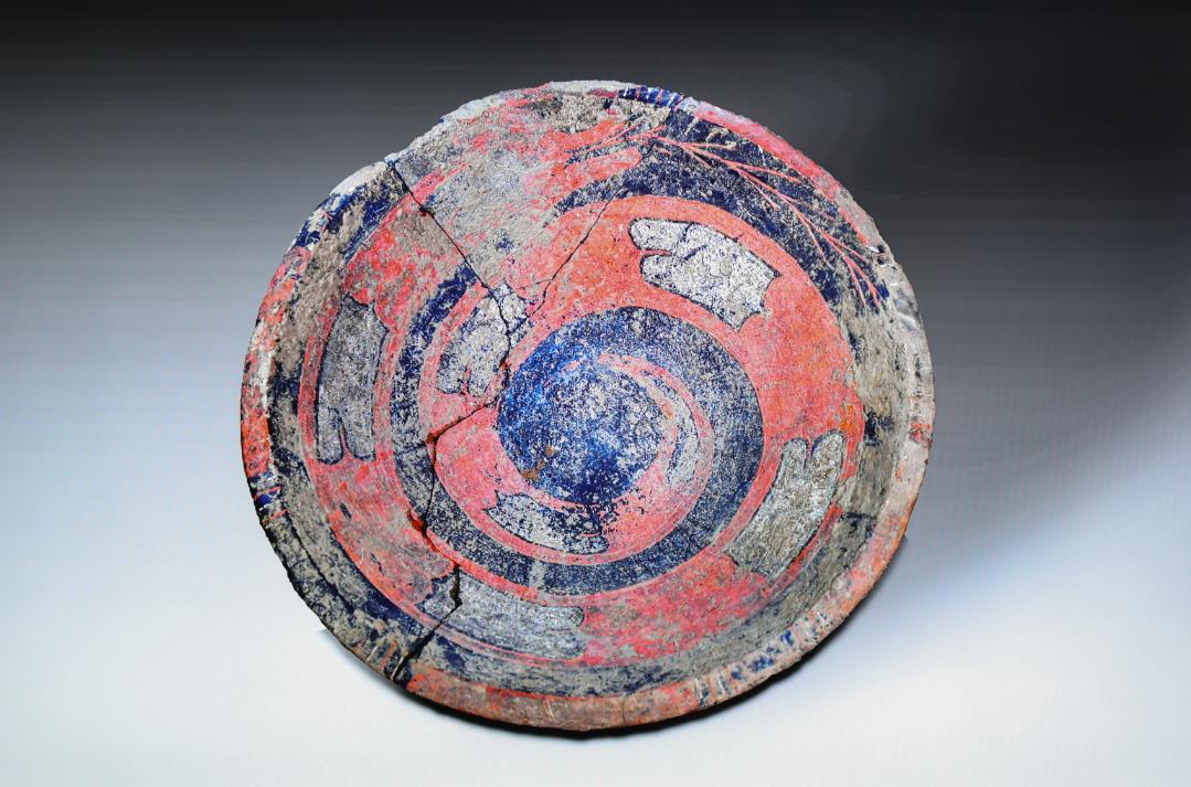 彩繪蟠龍紋陶盤