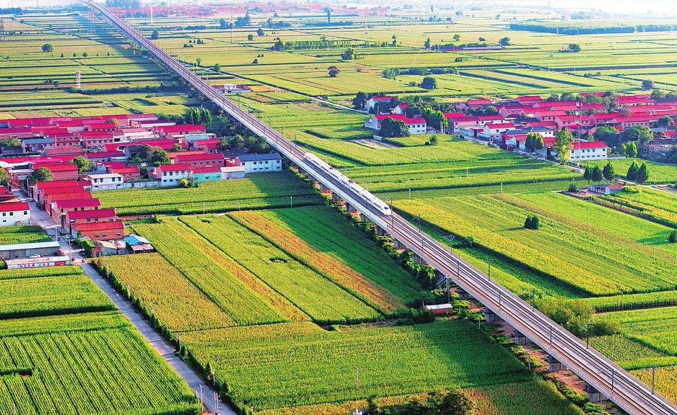 穿越田野 馳騁秋天